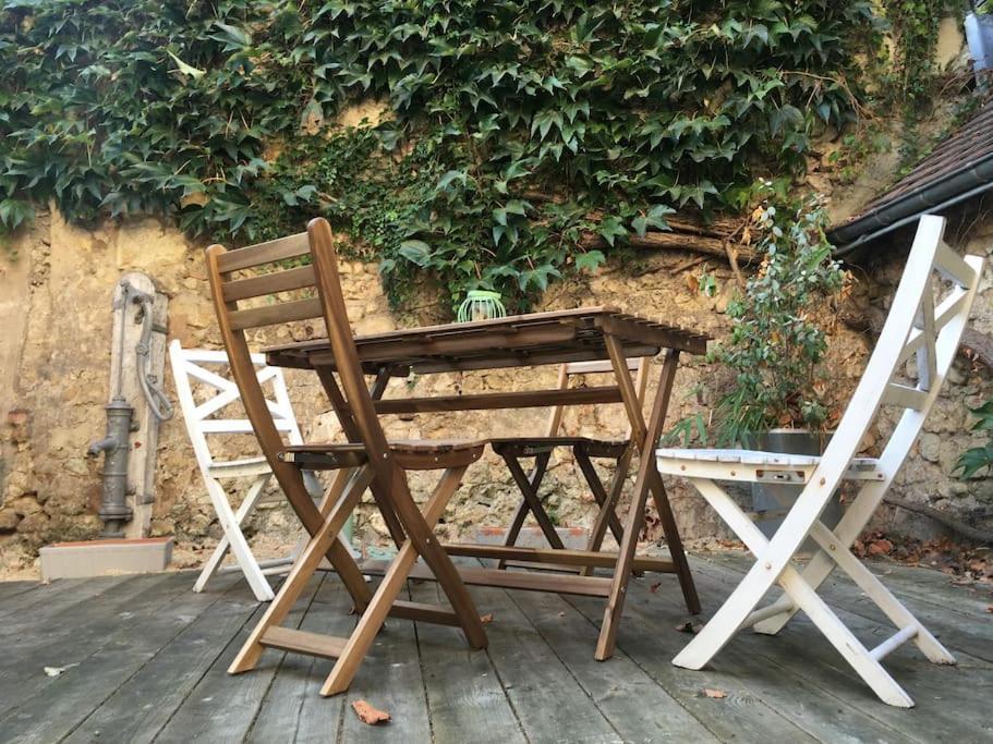 Entre Chateaux Et Vignobles, Au Bord De La Loire Holiday home *